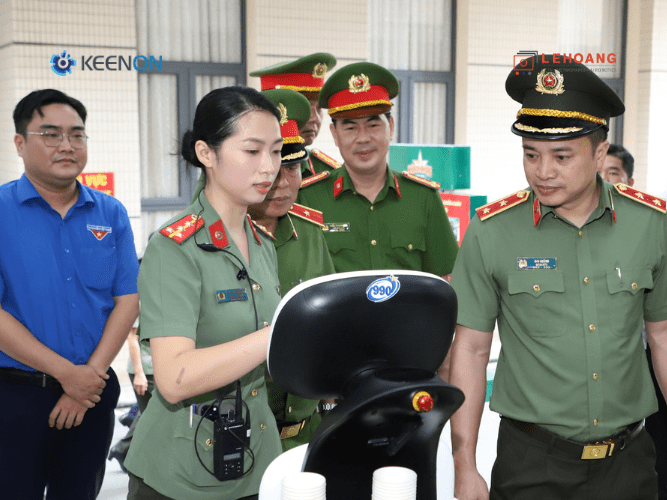 Robot hành chính công Keenon: Giải pháp chuyển đổi số toàn diện cho cơ quan nhà nước